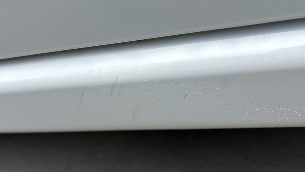 水アカスポットクリーナー使用前のボディ側面の水垢